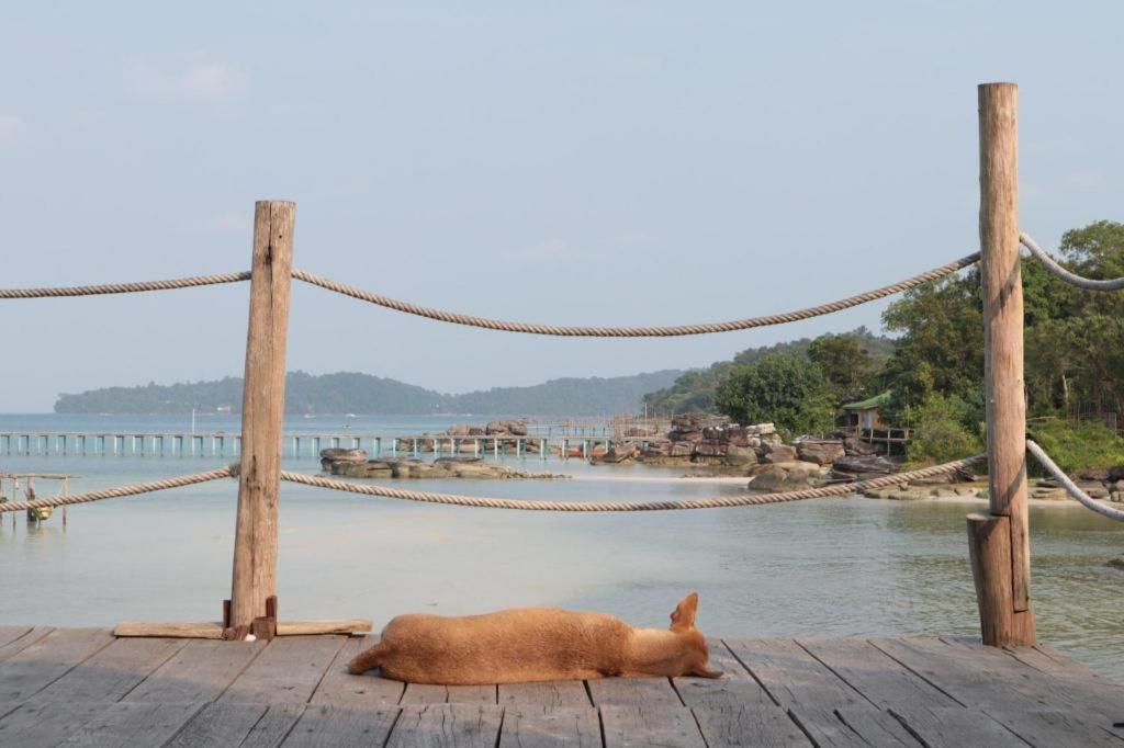 Mad Monkey Koh Rong Samloem Koh Rong Sanloem Exterior foto